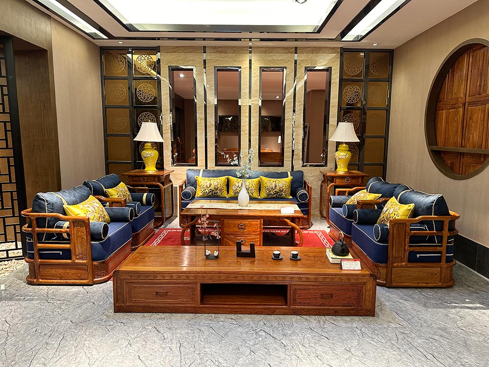 Các đặc điểm của ghế sofa gỗ gụ kiểu Trung Quốc mới là gì?